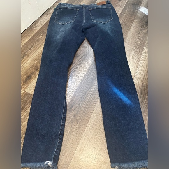 Amaryllis High Rise Dark Blue Jeans button fly distressed basic neutral denim - Picture 5 of 12